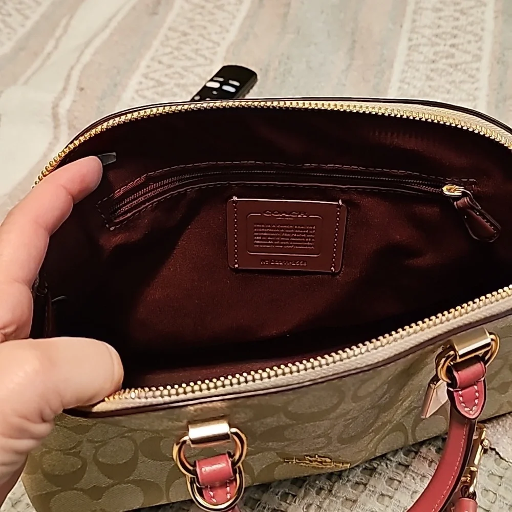 Purse - Picture 4 of 4